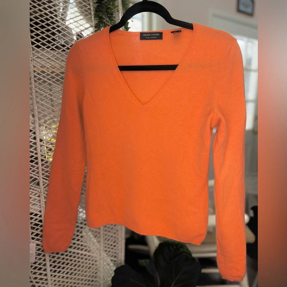Valerie Stevens 2 Ply Cashmere V Neck Long Sleeve Coral Sweater Size Medium